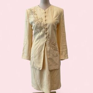 Le Suit Petite Butter Yellow Skirt Suit Beaded Floral Embroidery Size 12P
